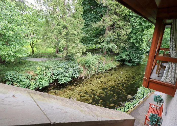 Drystones Apartment *