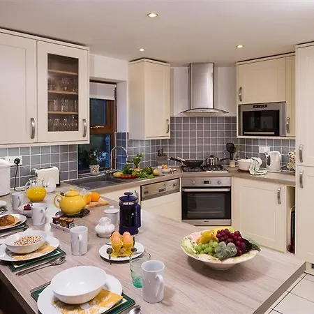 Apartment Drystones *