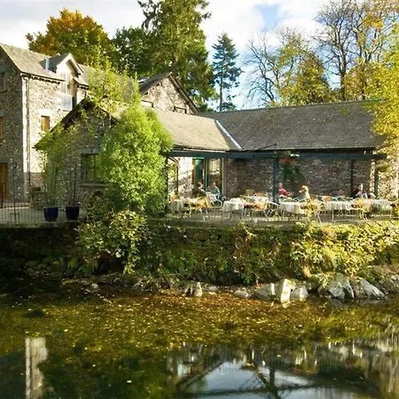 Apartment Drystones